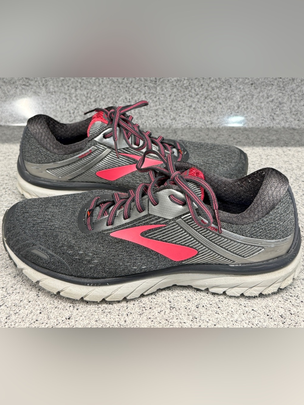 Brooks Adrenaline GTS 18 Womens Size 11 Gray/Pink Running Shoes